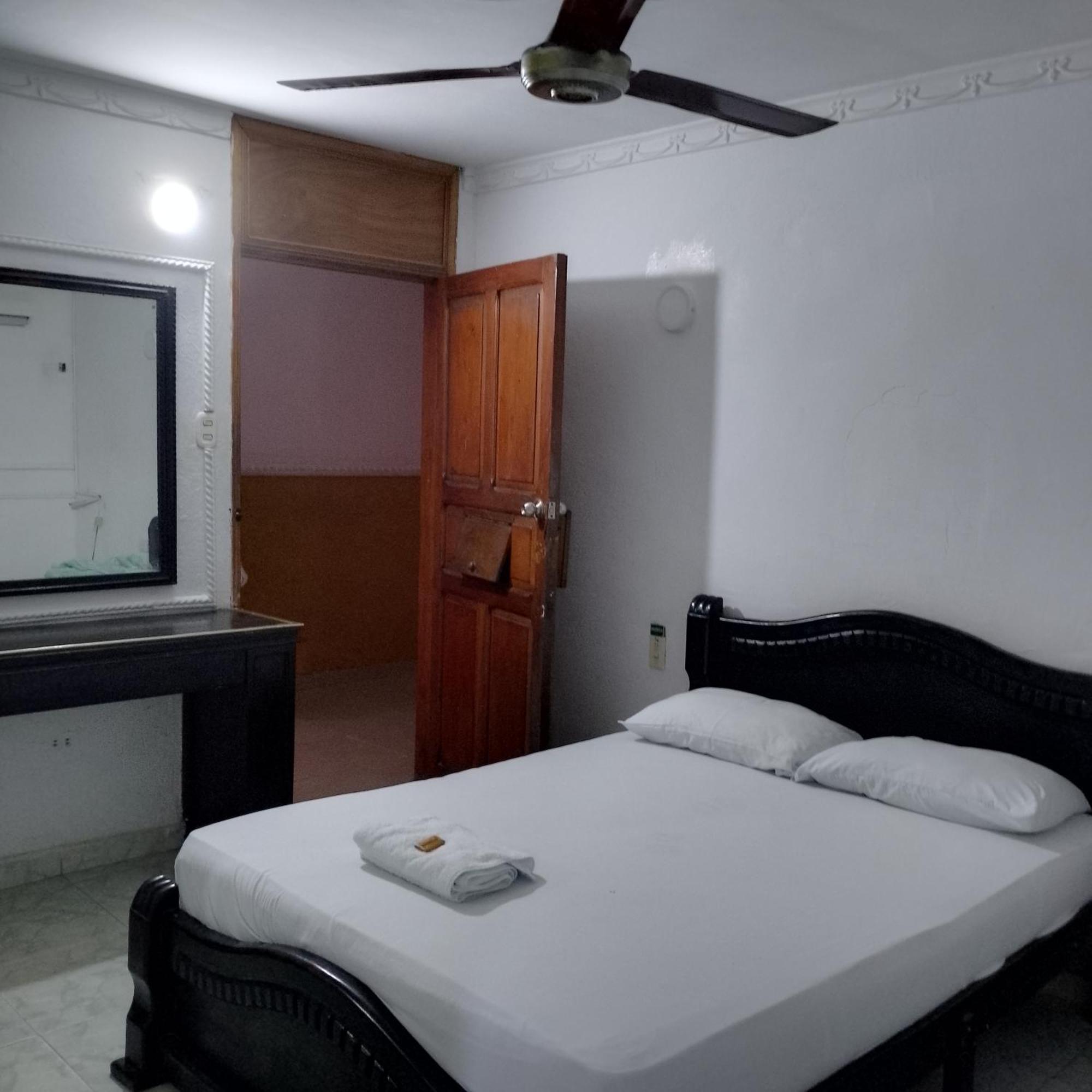 Hotel Avenida53 バランキージャ エクステリア 写真